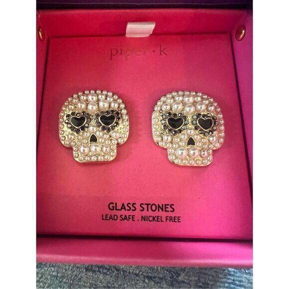 NIB! Piper K Sugar Skull Faux Pearl Glass Rhinestone Earrings - Picture 3 of 5